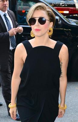 1213715-lady-gaga-is-seen-arriving-at-z100-620x0-1.jpg